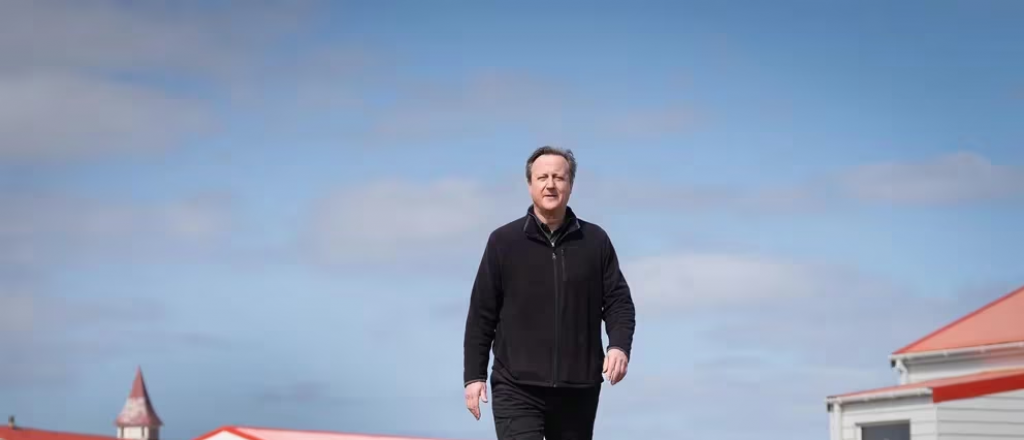 Mondino ahora sí condenó la visita de Cameron a Malvinas