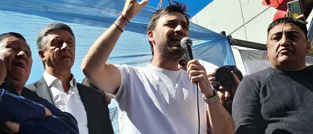 Provincias del sur amenazan con no entregar "una gota m&aacute;s de petr&oacute;leo"