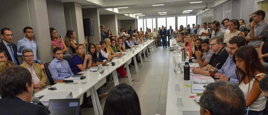 Quincho: debate pol&iacute;tico por la "mila" y un intendente en modo Duhalde