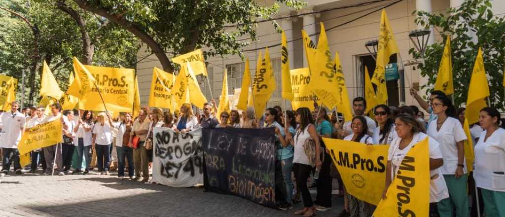 Ampros le exige a Cornejo una recomposición salarial de emergencia