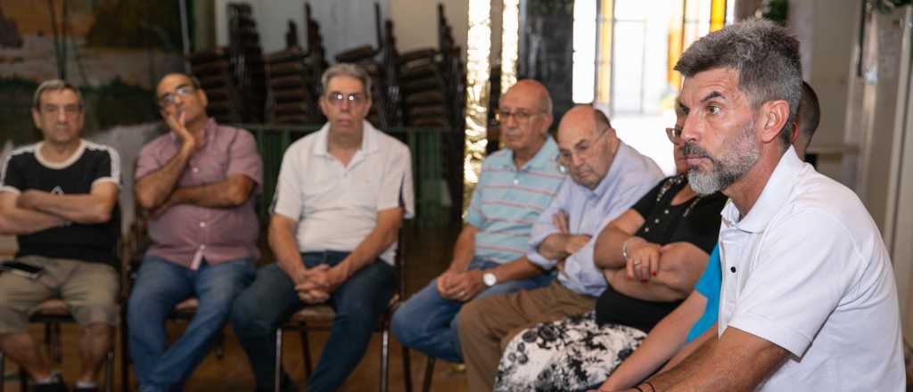 Ulpiano Suarez habl&oacute; con vecinos de la Sexta Secci&oacute;n por la inseguridad