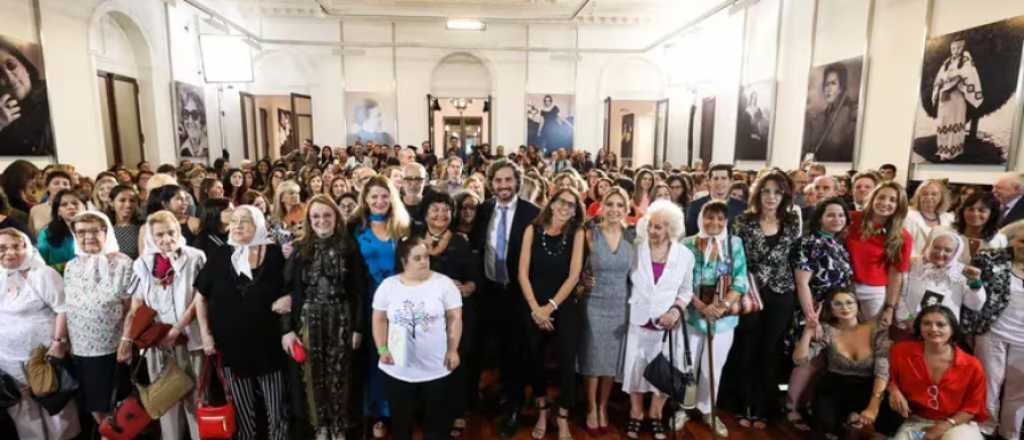 El Gobierno cambiará el nombre del Salón de las Mujeres de la Casa Rosada