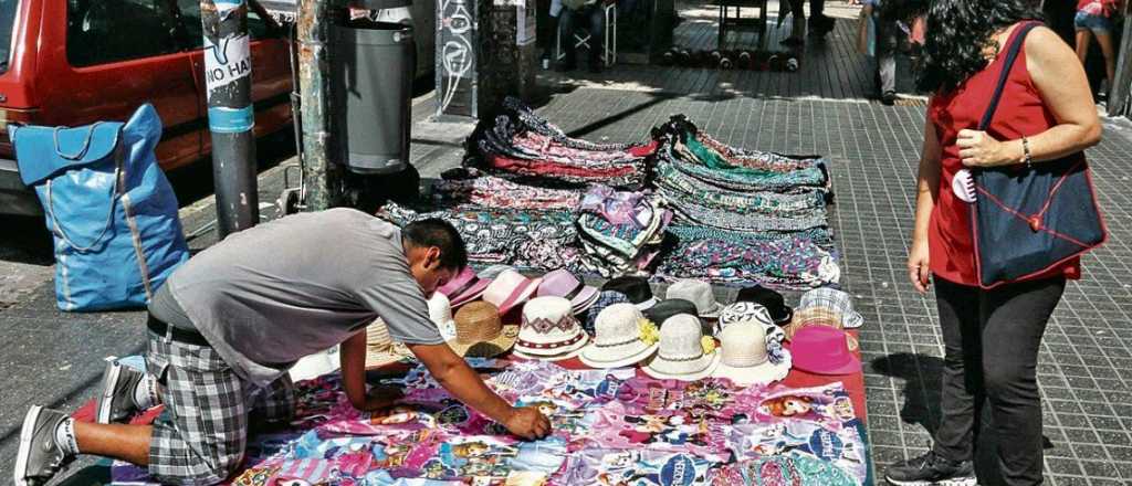 San Rafael avanza en prohibir a los vendedores ambulantes informales