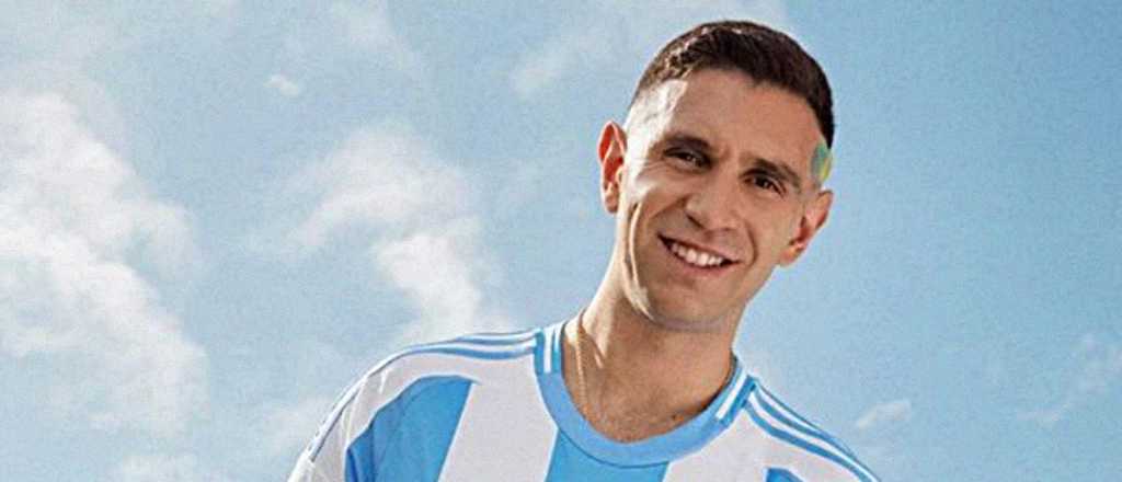 As&iacute; es la nueva camiseta del Dibu Mart&iacute;nez en la Selecci&oacute;n argentina