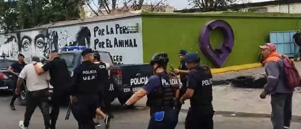 Incidentes entre municipales de Godoy Cruz y la Policía