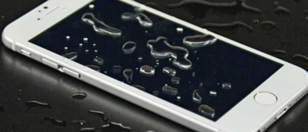 Lo que nunca deb&eacute;s hacer con tu iPhone mojado
