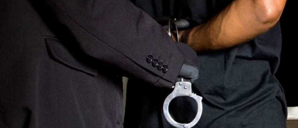 Un futbolista de primera fue arrestado por violencia de género