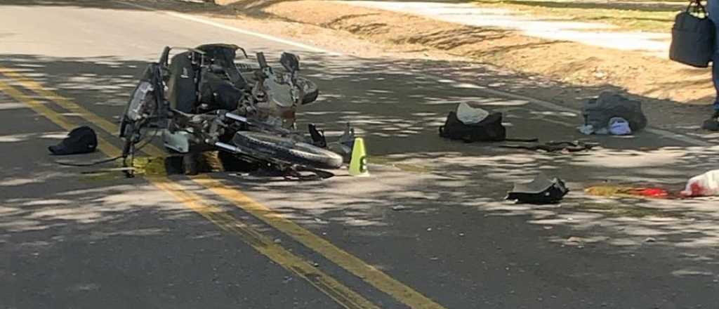 Un motociclista chocó contra un árbol y murió en San Rafael