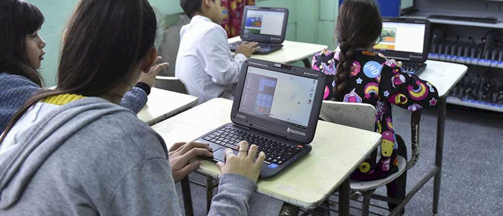 Starlink destinar&aacute; sus primeras antenas a las escuelas sin conectividad