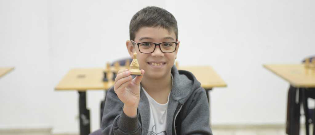 El pequeño Messi argentino del ajedrez de 10 años venció al número uno