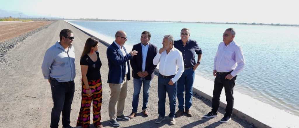 Cornejo dio m&aacute;s pistas de lo que har&aacute; con los d&oacute;lares de Portezuelo del Viento