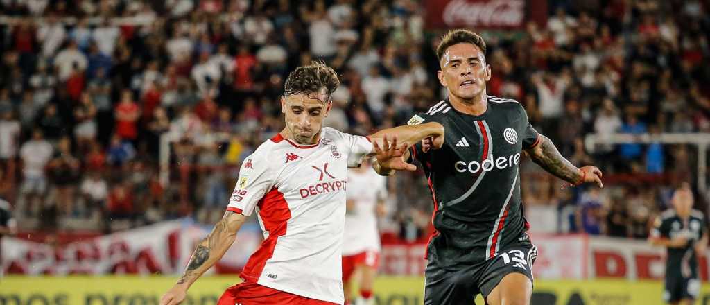 Con un gol de contragolpe, Hurac&aacute;n derrot&oacute; 1 a 0 a River en un partidazo