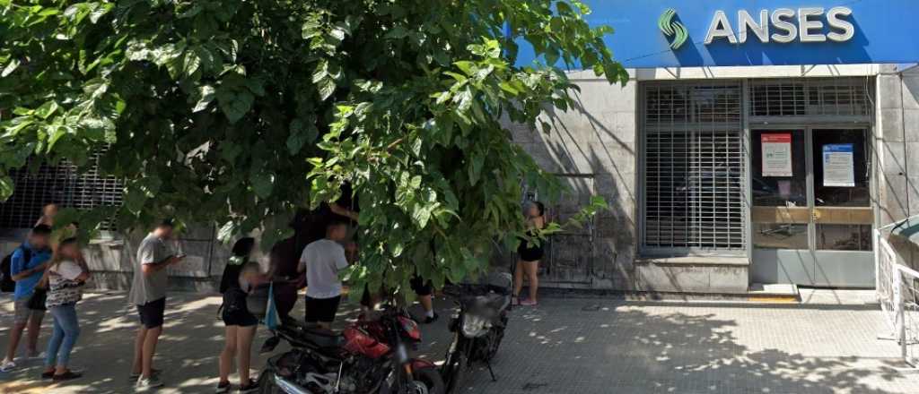  Milei levant&oacute; el tel&eacute;fono y este viernes volver&iacute;a a atender ANSES en Ciudad