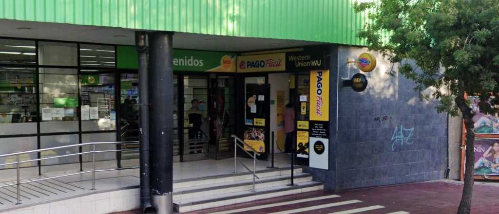 Hicieron un boquete y robaron en el VEA de la Quinta Secci&oacute;n