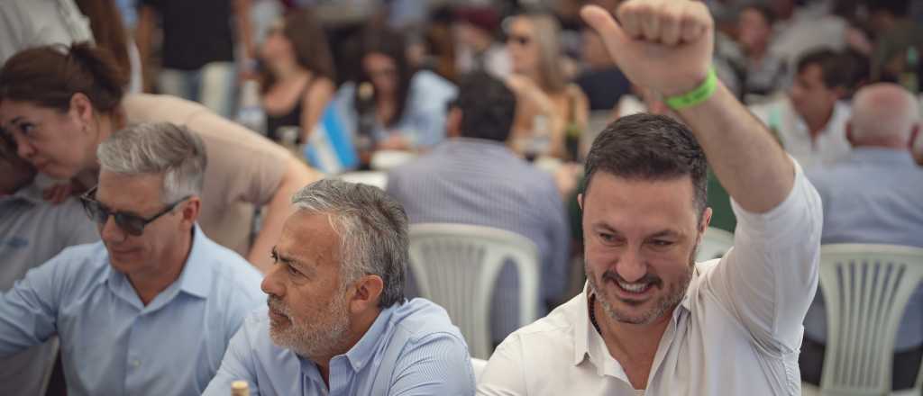 Quincho: ins&oacute;lita disputa, perlitas del asado del sur y una diputada "casi reina"