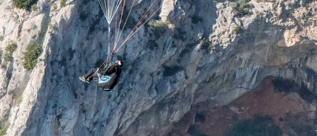 Un turista francés fue rescatado en el Cerro Arco tras un accidente