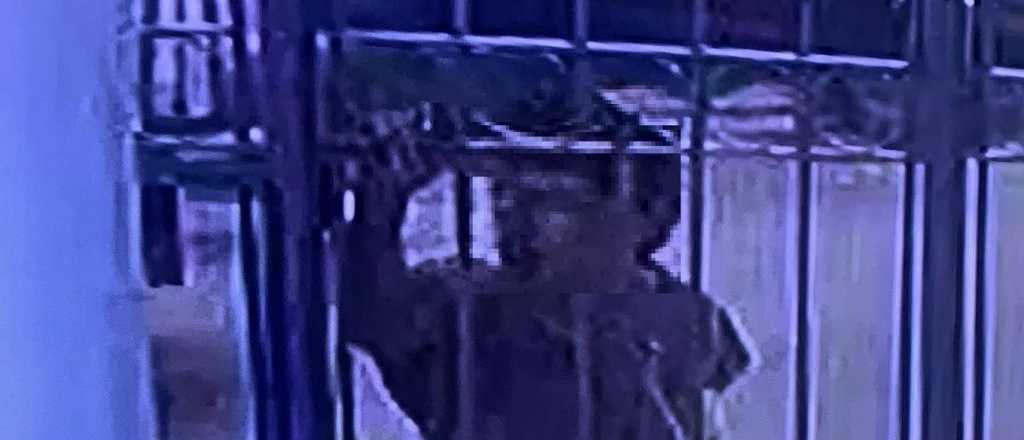Video: vecinos de Las Cañas escracharon a un "ratero" que robó en una casa
