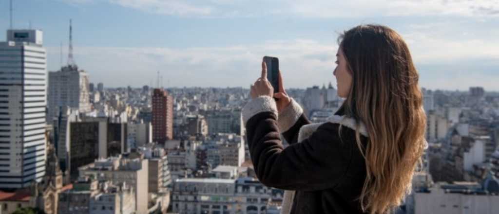 Milei liber&oacute; el mercado de telefon&iacute;a, internet y tv