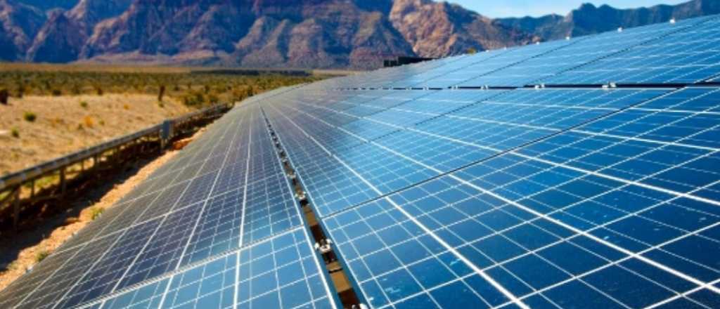 Construirán parques solares para estaciones de servicio en Las Heras