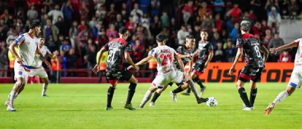 Barracas se lo empat&oacute; a Argentinos y ambos avanzaron a cuartos