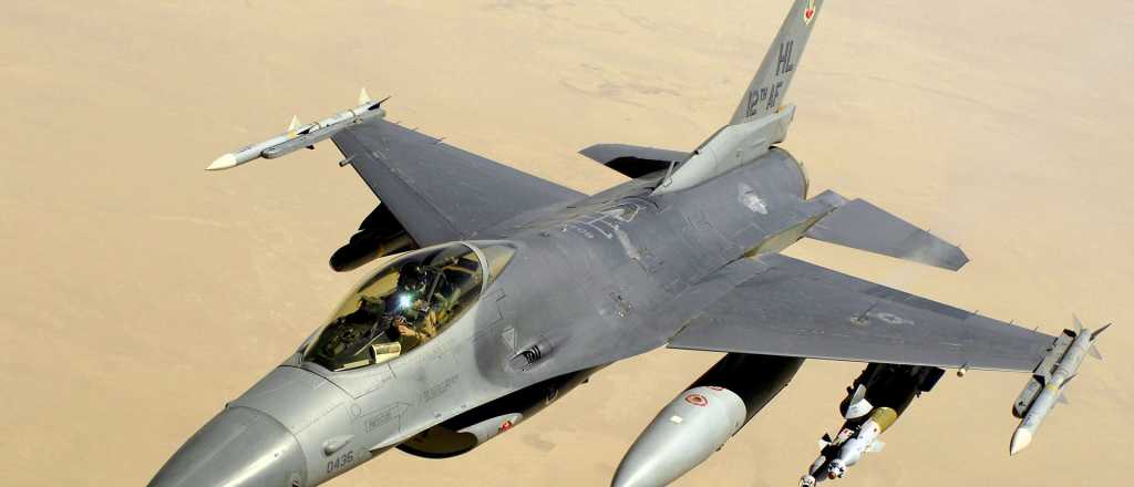 Historia y datos clave de los aviones caza F-16 que Argentina compr&oacute; a Dinamarca