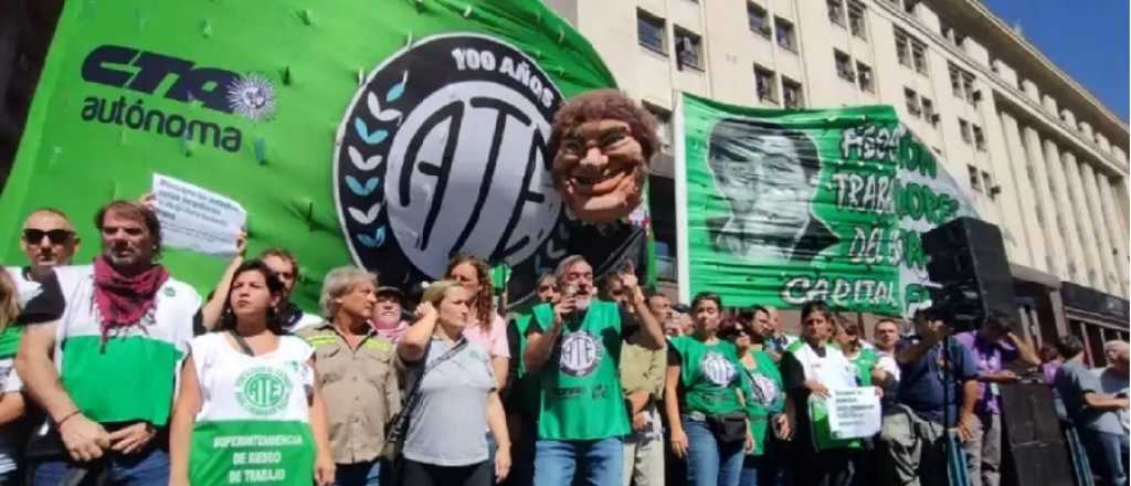 ATE bloquear&aacute; las rutas para que Milei no llegue a Bariloche