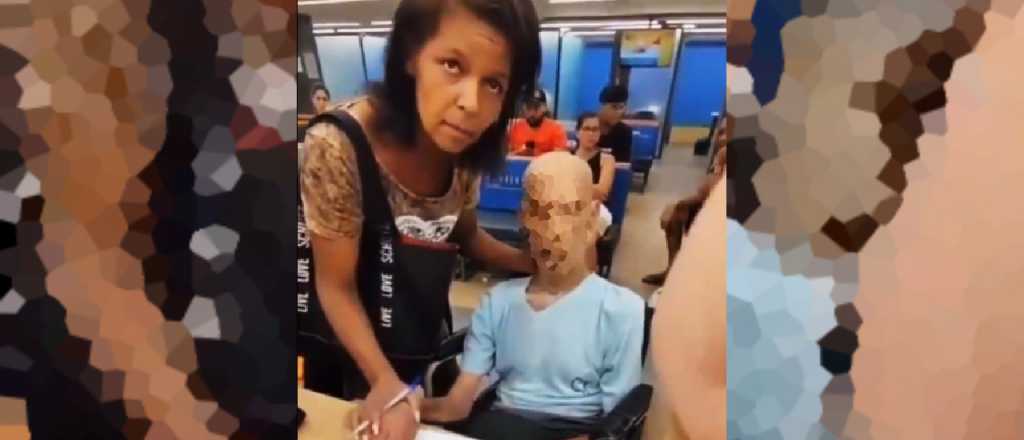 Video: llevó a un familiar muerto al banco para cobrar un préstamo