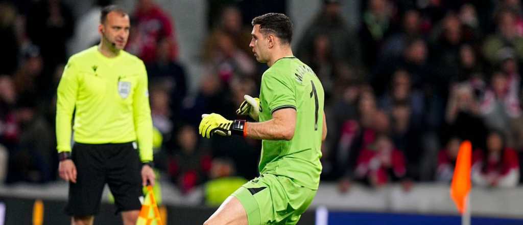 Lo hizo de nuevo: el bailecito del Dibu que enfureci&oacute; a los franceses