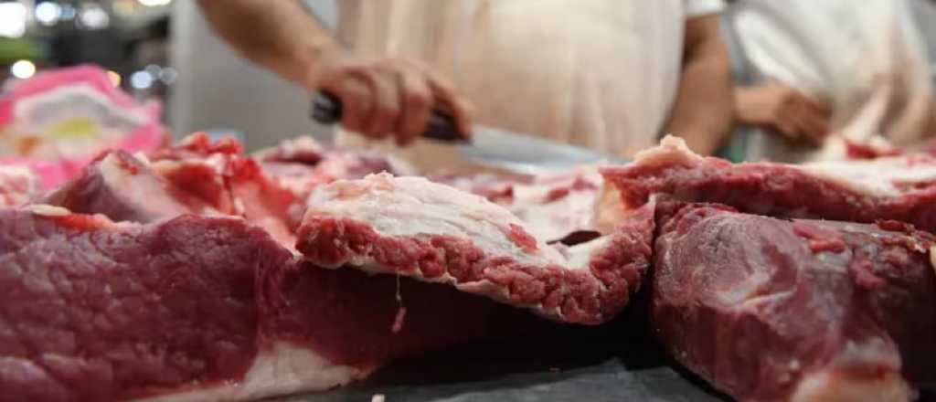 Cae estrepitosamente la venta de carne en Mendoza: los híper lanzan ofertas