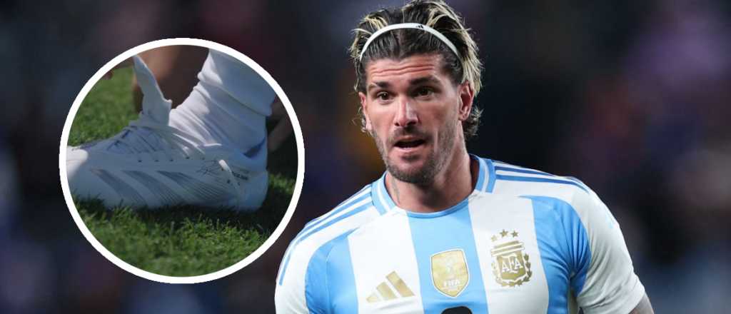 De Paul mostr&oacute; sus nuevos botines, con detalles espectaculares