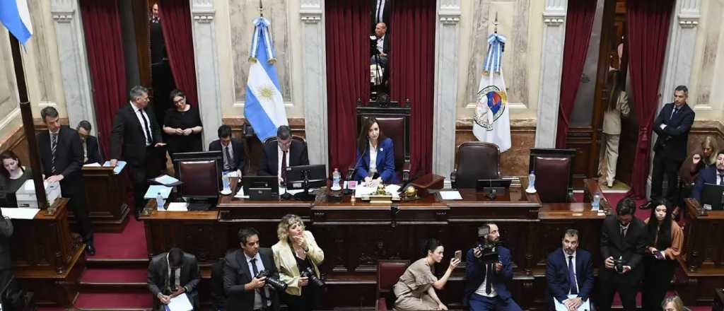 Además del aumento, los senadores se auto otorgaron un aguinaldo