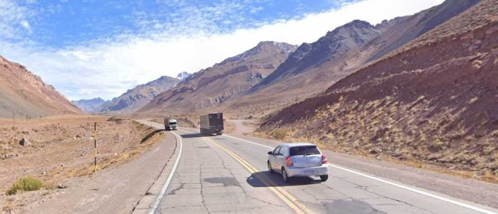 La se&ntilde;a que usan los camioneros para que los pasen en la ruta