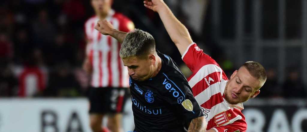 Estudiantes cay&oacute; contra Gremio en la previa de la semi ante Boca