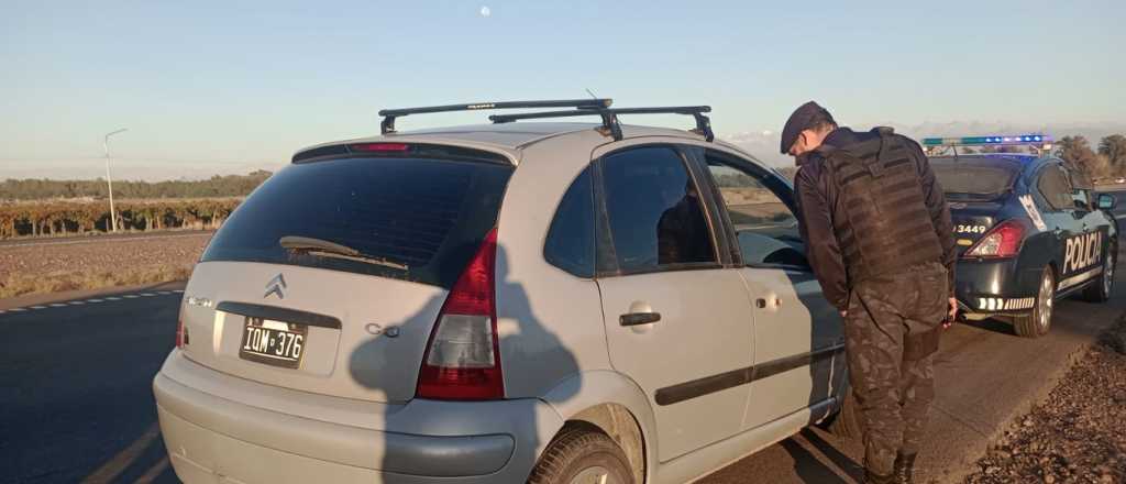 Un hombre atrapó a dos ladrones tratando de robar su auto en San Martín