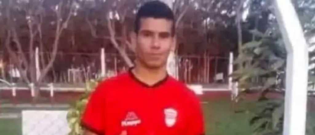 Futbolista muri&oacute; al golpear su cabeza contra una pared durante un partido