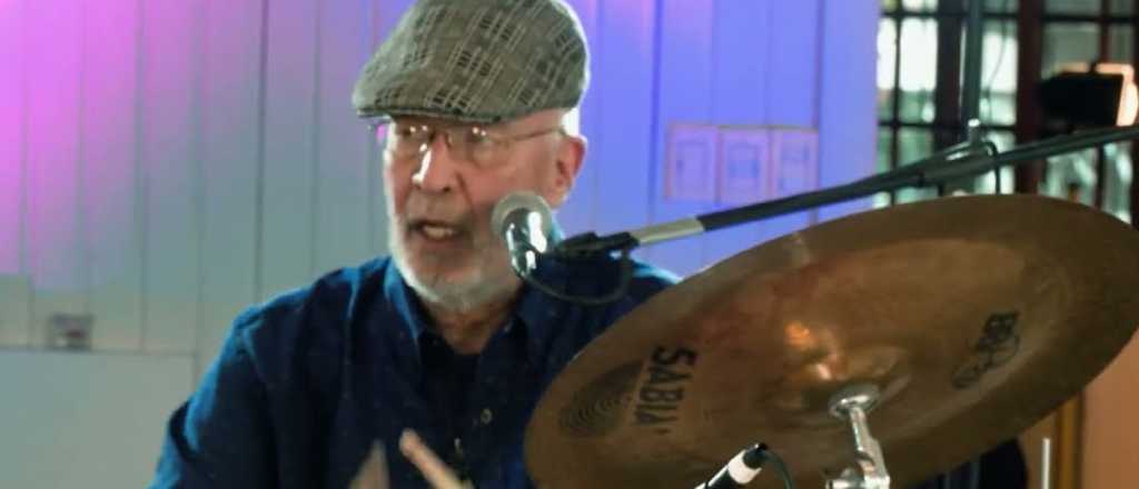 Muri&oacute; Javier Mart&iacute;nez, l&iacute;der de Manal y fundador del rock nacional