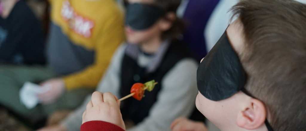 El nuevo emprendimiento de cata de meriendas a ciegas para ni&ntilde;os