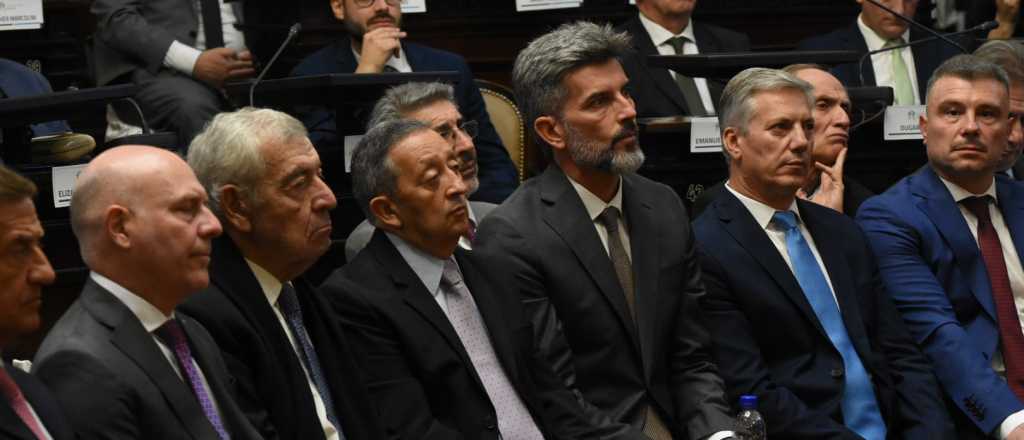 Dos intendentes mendocinos siguen "cabeza a cabeza" en un r&aacute;nking