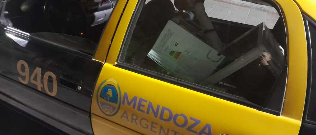 Fue a robar con su hijo a la casa de su ex y abandonó al niño en un taxi en Ciudad
