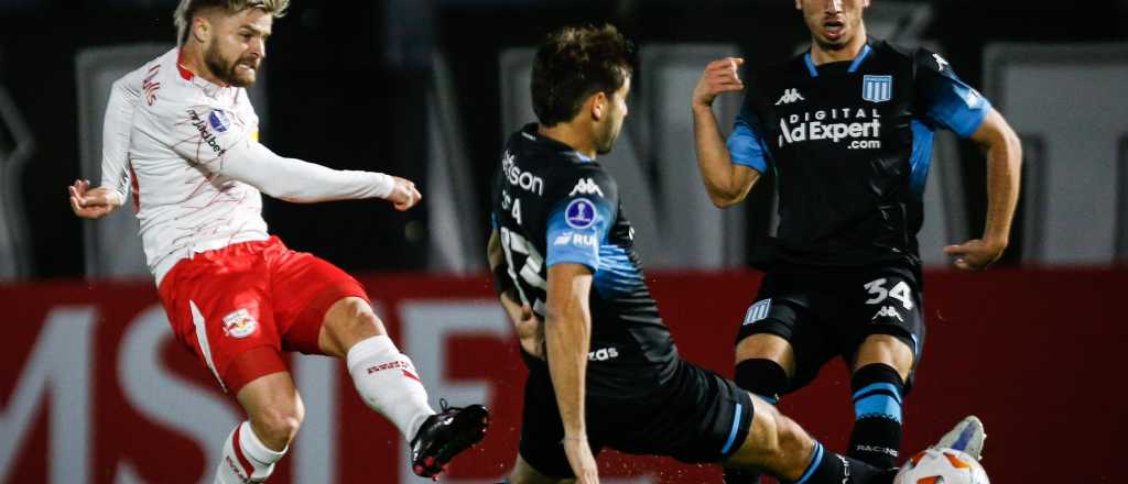 Racing perdi&oacute; en Brasil con dos goles en dos minutos
