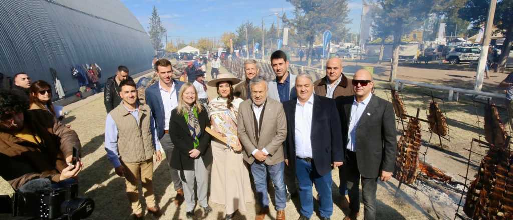 Respaldo a la miner&iacute;a en Alvear y reclamo por los U$S 1.023 millones