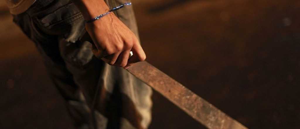 Asaltaron con un machete a un joven en el Este