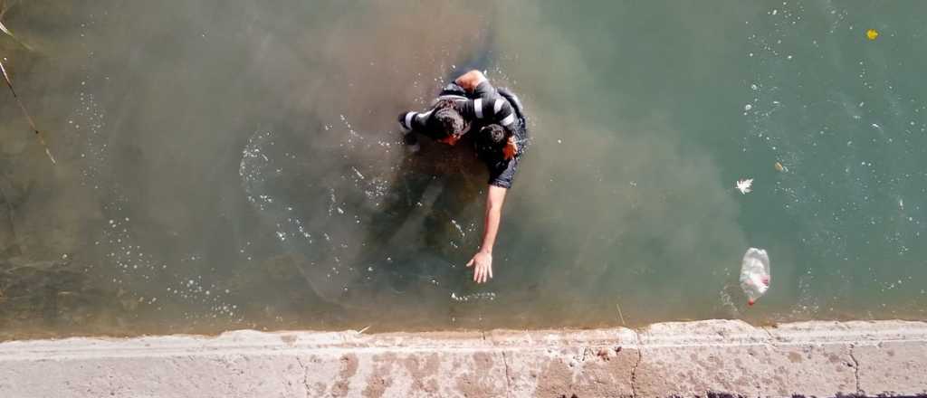 Polic&iacute;a rescat&oacute; a una mujer que cay&oacute; al Dique Cipolletti al forcejear con un ladr&oacute;n