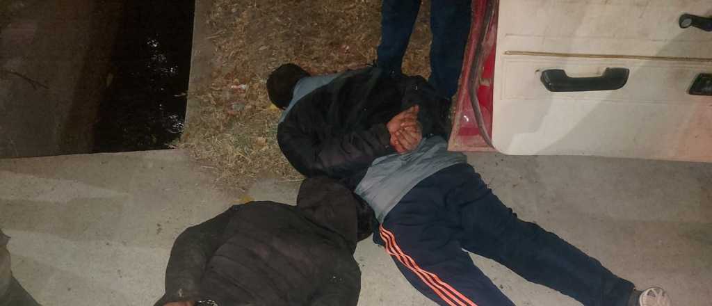 Vend&iacute;an un arma, quisieron asaltar a los compradores y fueron detenidos