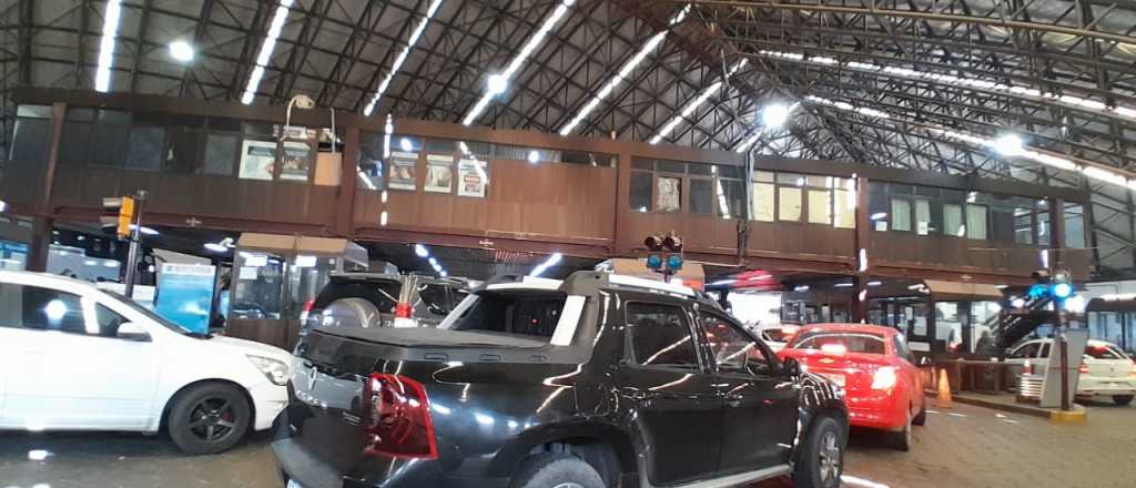 Se redujo la espera en la Aduana: ahora "solo" hay 4 horas de demora