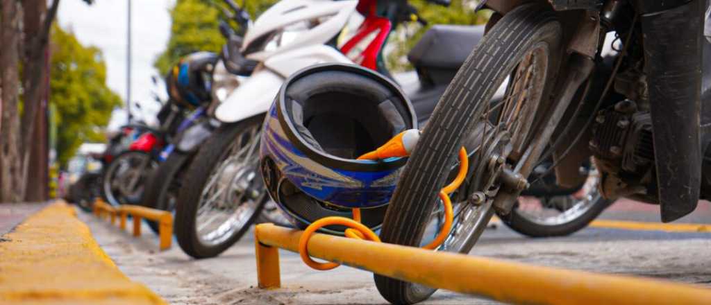 Crean espacios para que estacionen motos en Luján de Cuyo