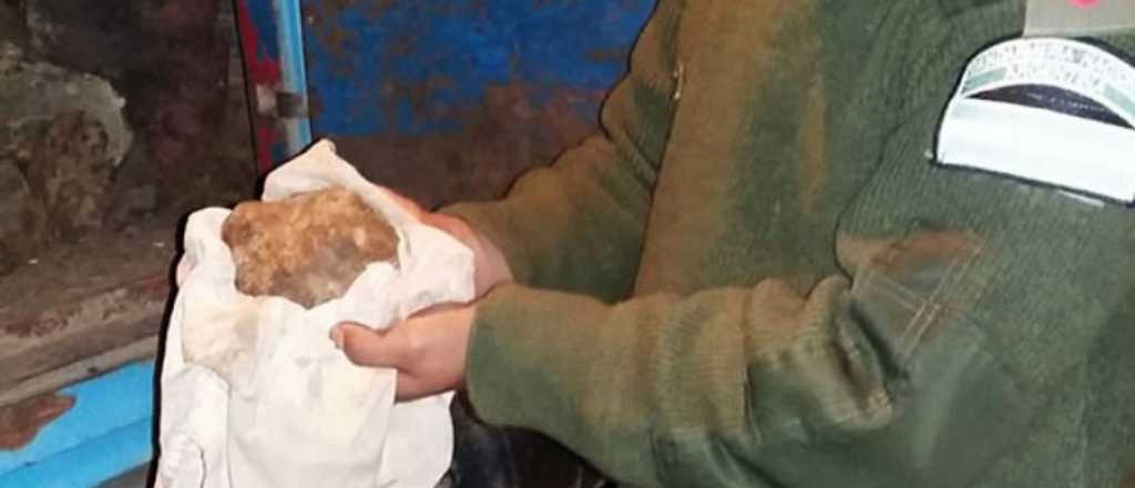 Detuvieron en Mendoza a dos santiague&ntilde;os con 77 meteoritos robados