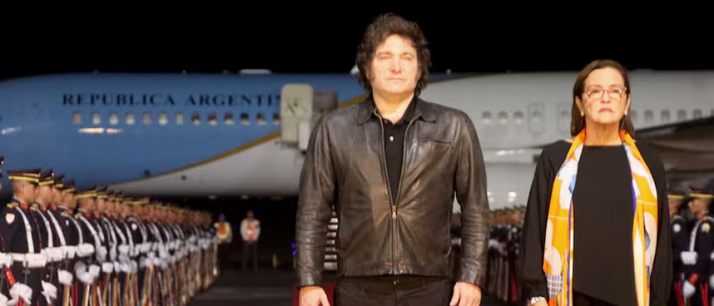 Milei est&aacute; en El Salvador para la asunci&oacute;n de Bukele