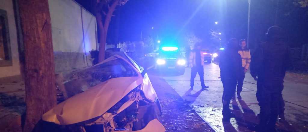 Muri&oacute; al chocar en solitario contra un &aacute;rbol en Rodeo del Medio