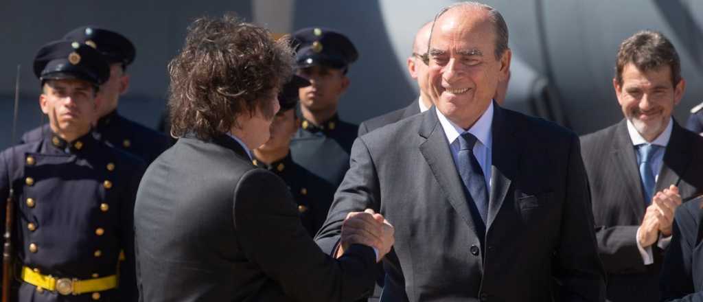 Francos renunció como jefe de Gabinete y su reemplazante será Adorni